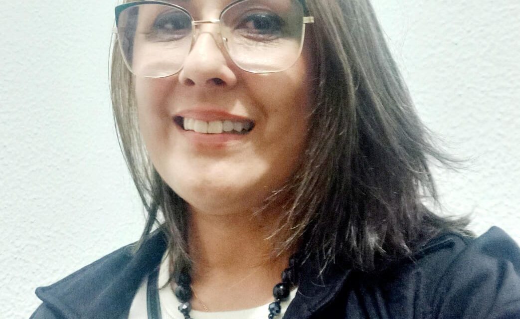 Luciana Yegros continua como coreógrafa da Comissão de frente da Em Cima da Hora