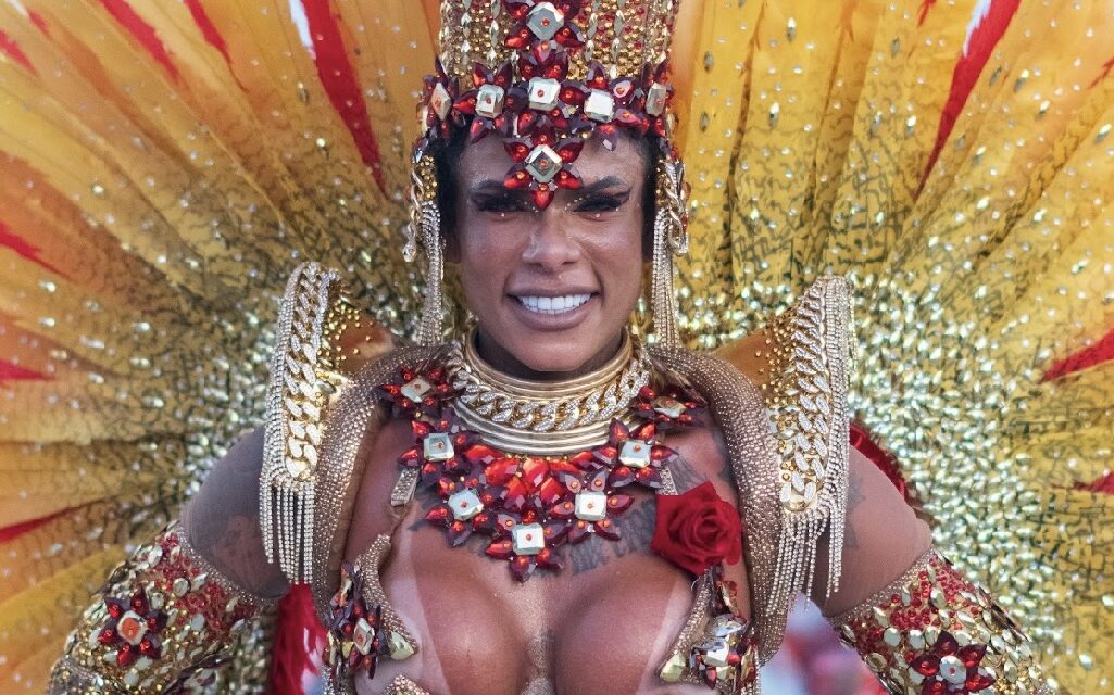 União do Parque Acari anuncia Jessica Macedo como nova rainha de bateria